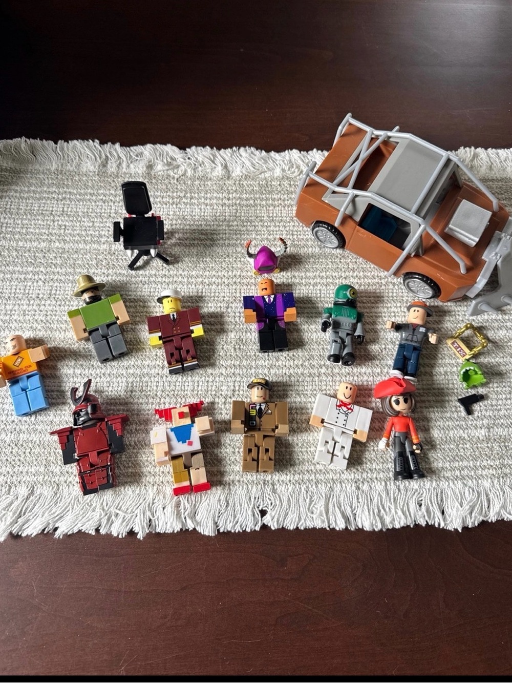 Roblox toy car and mini figures bundle